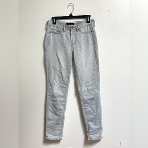 light acid wash jeggings
